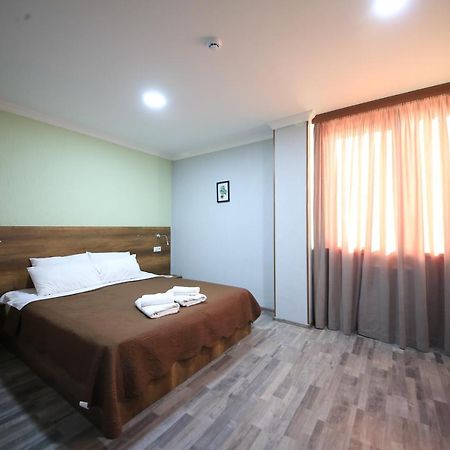 Hotel Tolia Kutaisi Ngoại thất bức ảnh