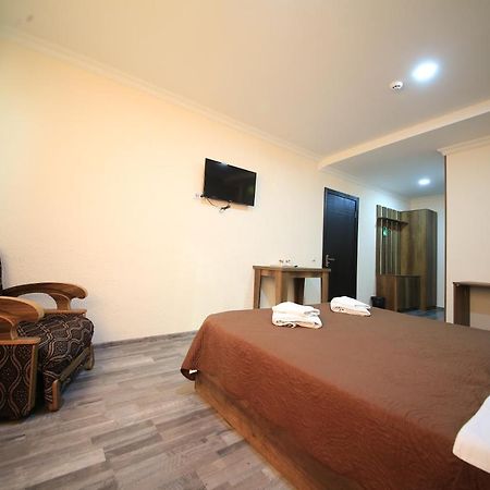 Hotel Tolia Kutaisi Ngoại thất bức ảnh