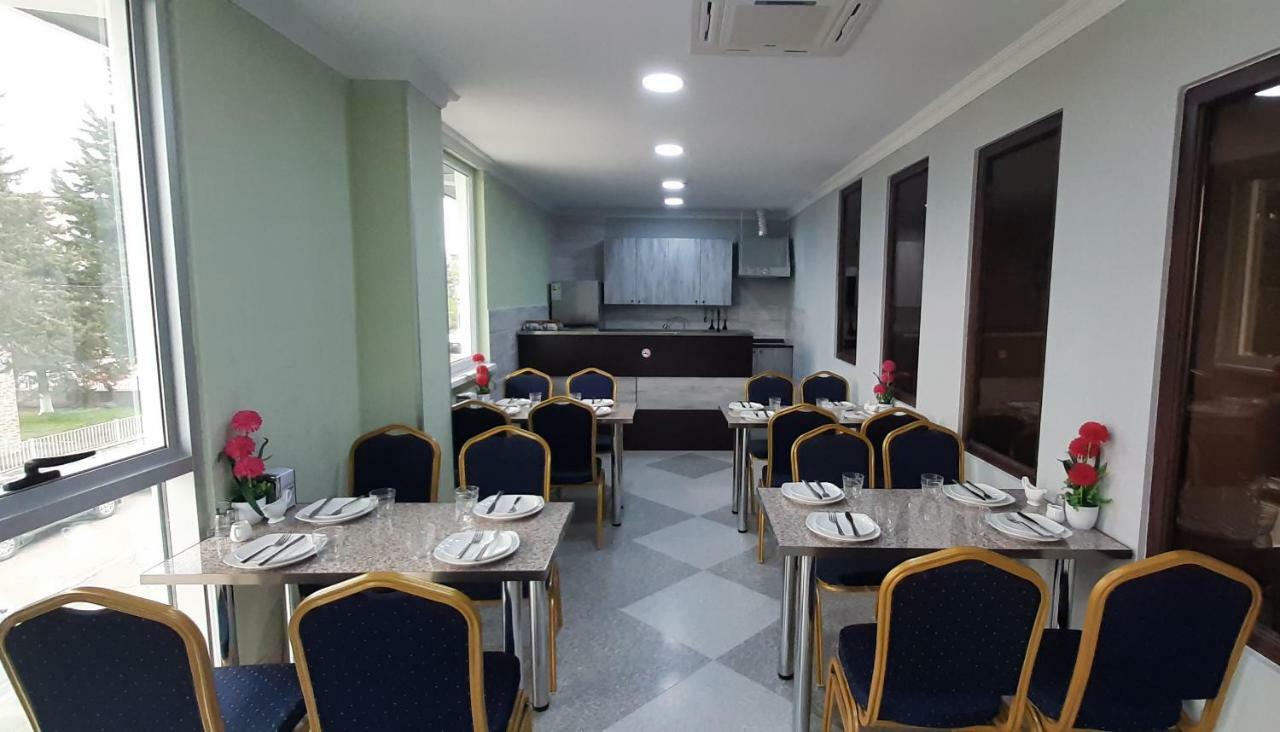 Hotel Tolia Kutaisi Ngoại thất bức ảnh